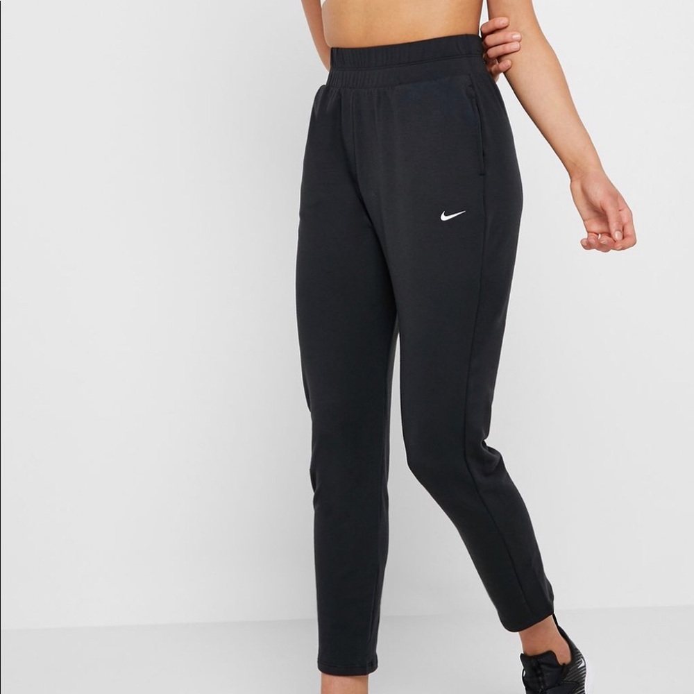 NWT Nike Flow Victory Full Length Pants
